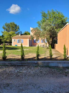 Location saisonnière villa Lauris